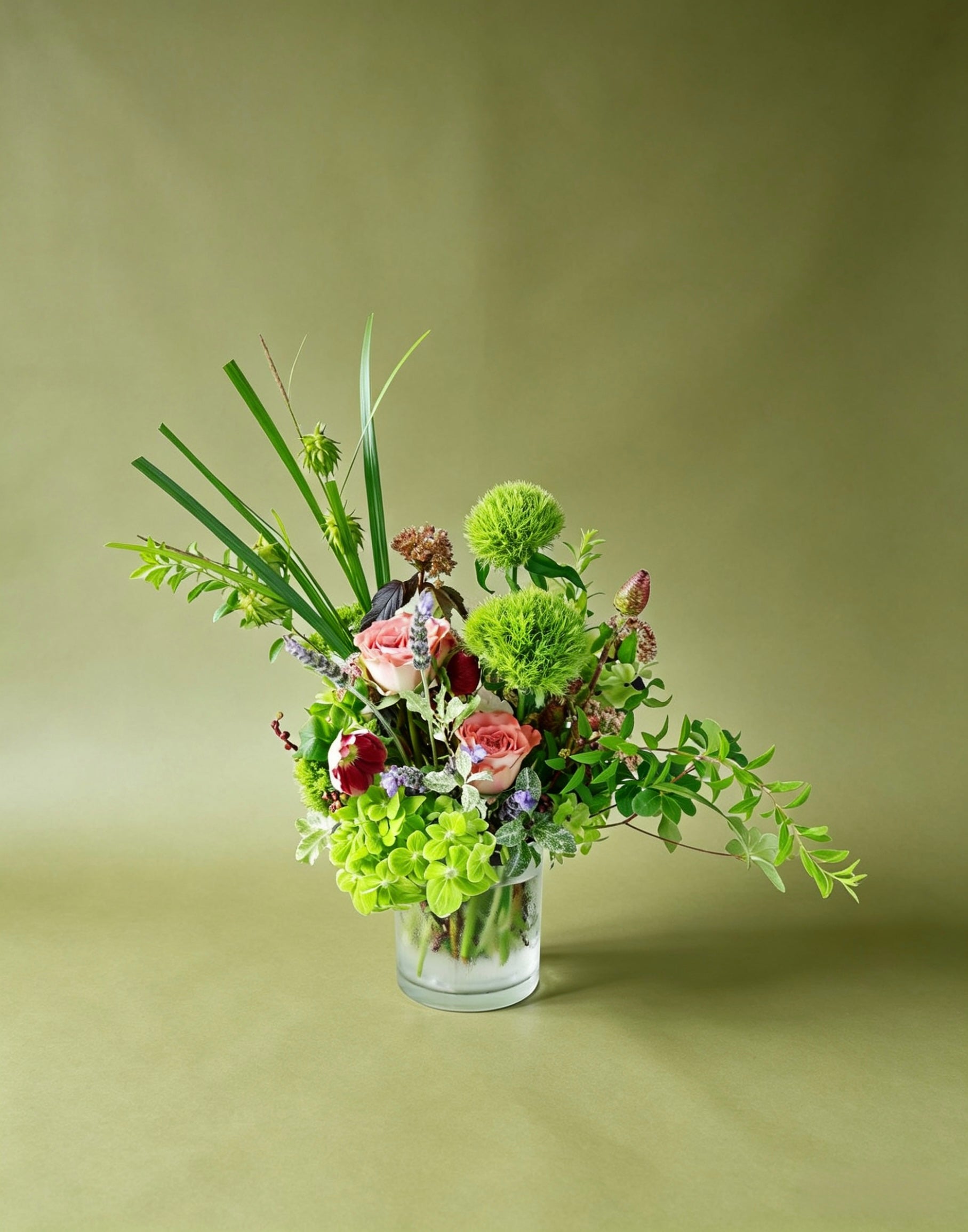 Bloom Series | Glass Vessel Kenzan Arrangement | 玻璃花器配劍山